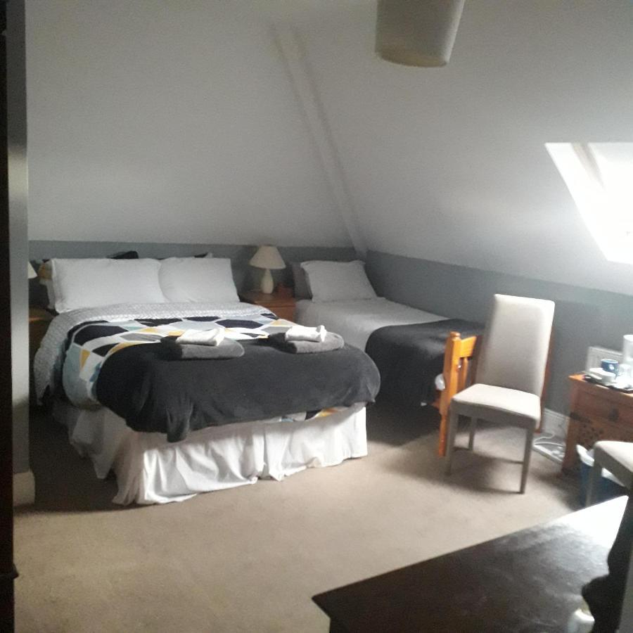 The Curragh Country House Accommodation Нюбридж Екстериор снимка