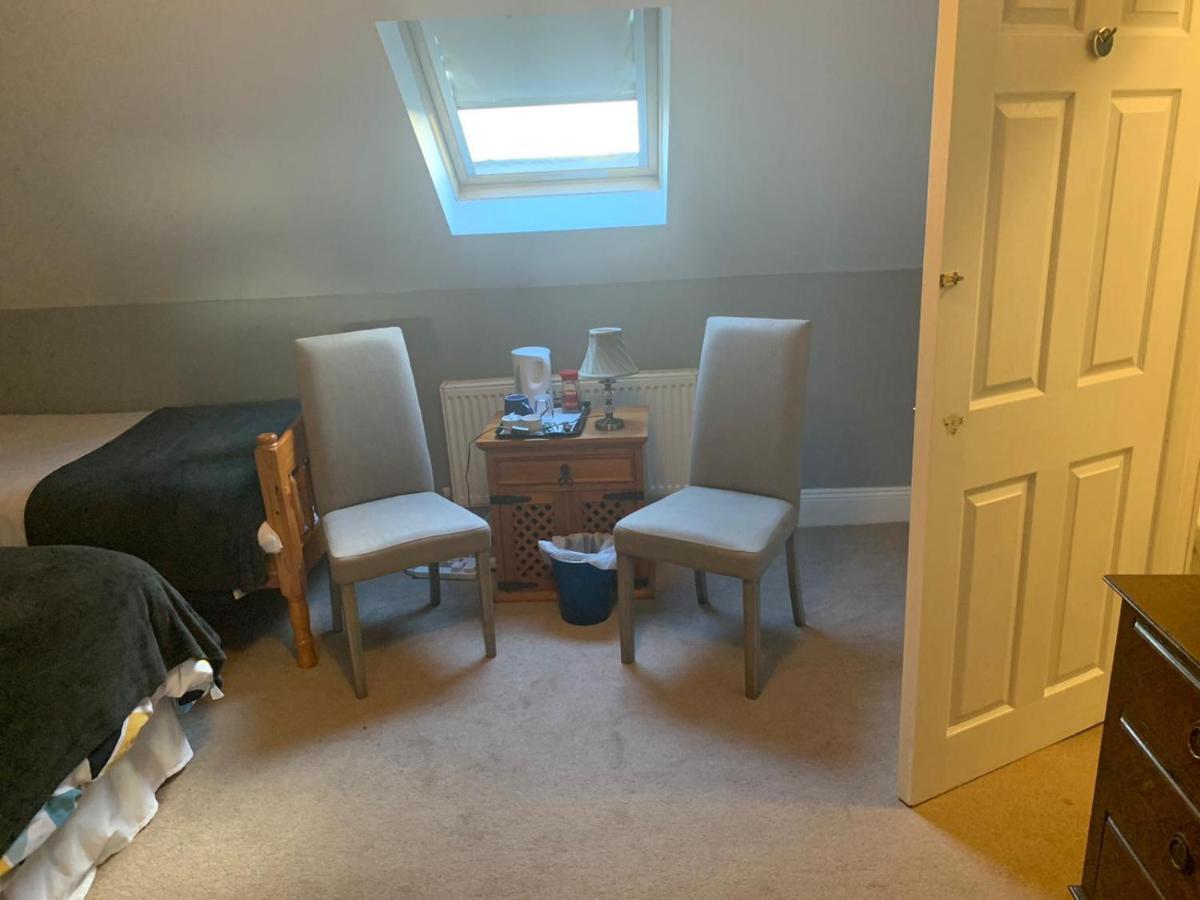 The Curragh Country House Accommodation Нюбридж Екстериор снимка