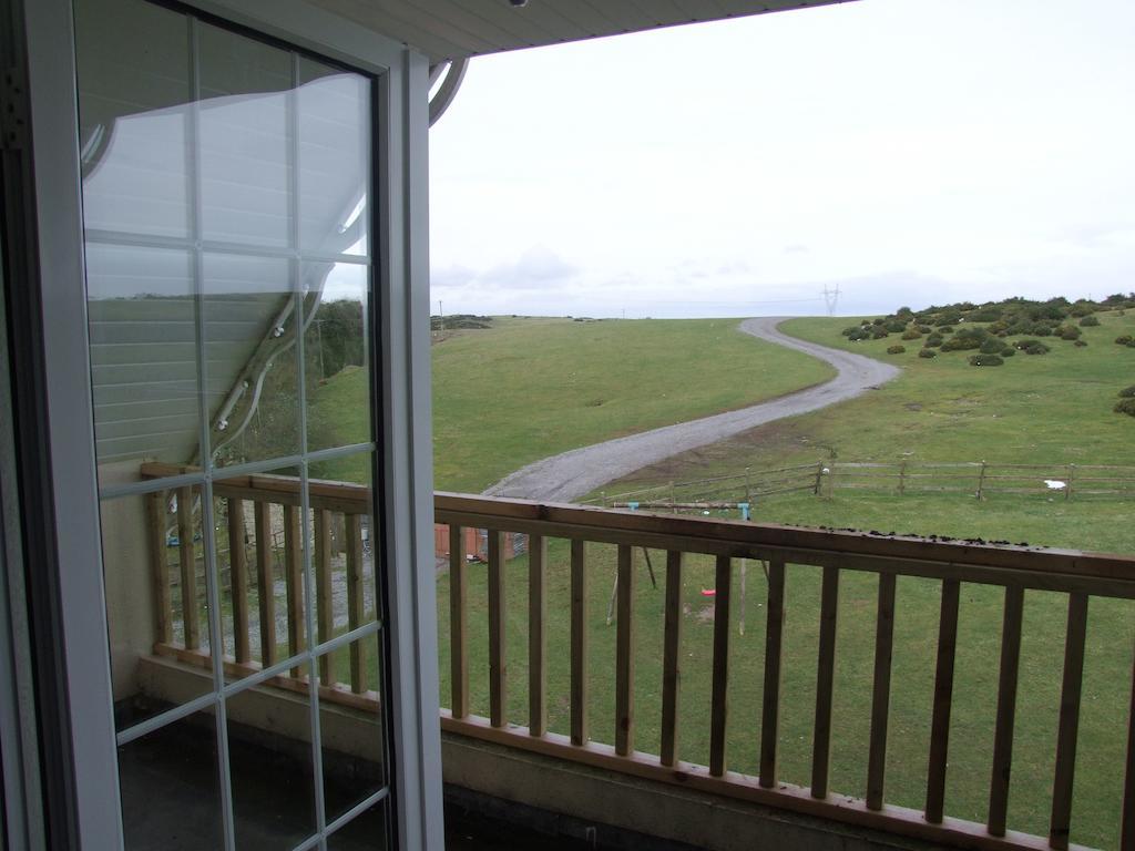 The Curragh Country House Accommodation Нюбридж Стая снимка